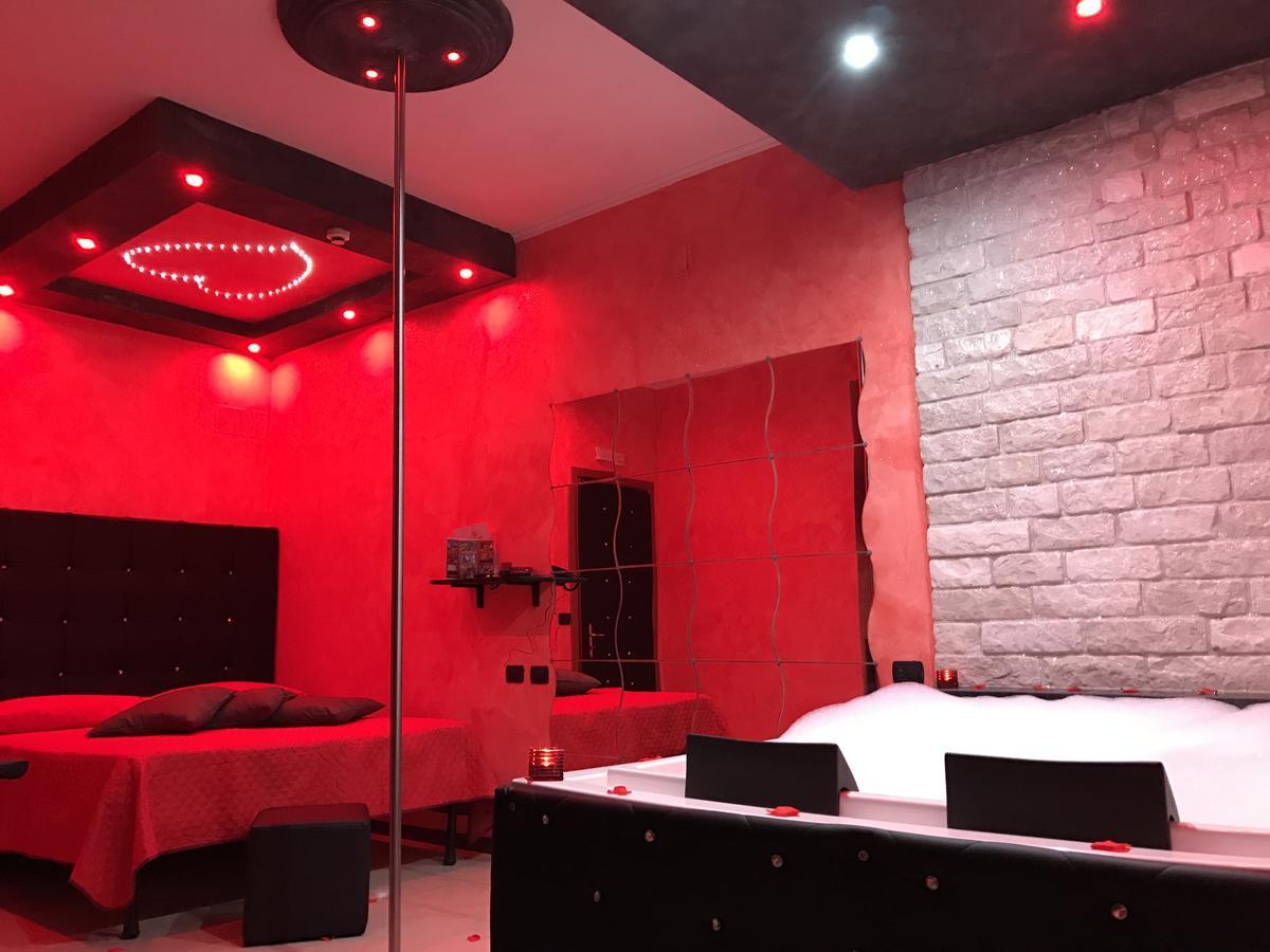 Hotel Joy Кастел Волтурно Екстериор снимка