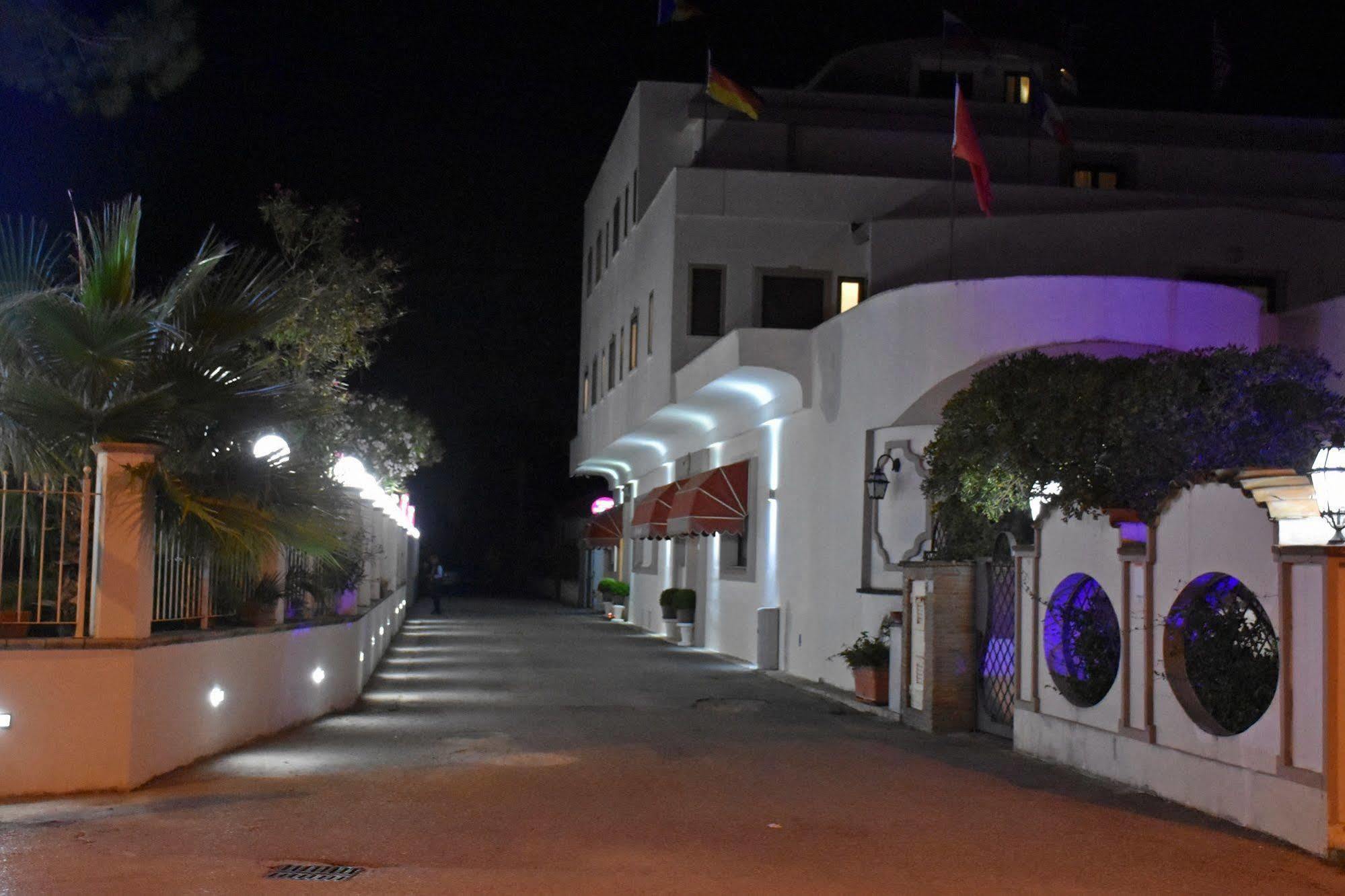 Hotel Joy Кастел Волтурно Екстериор снимка