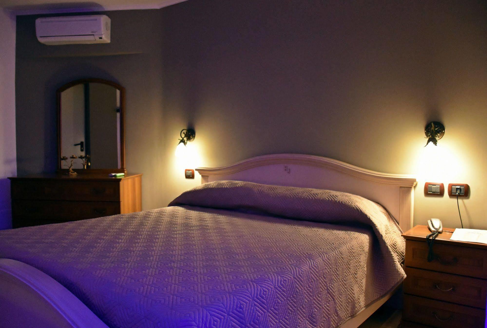 Hotel Joy Кастел Волтурно Екстериор снимка
